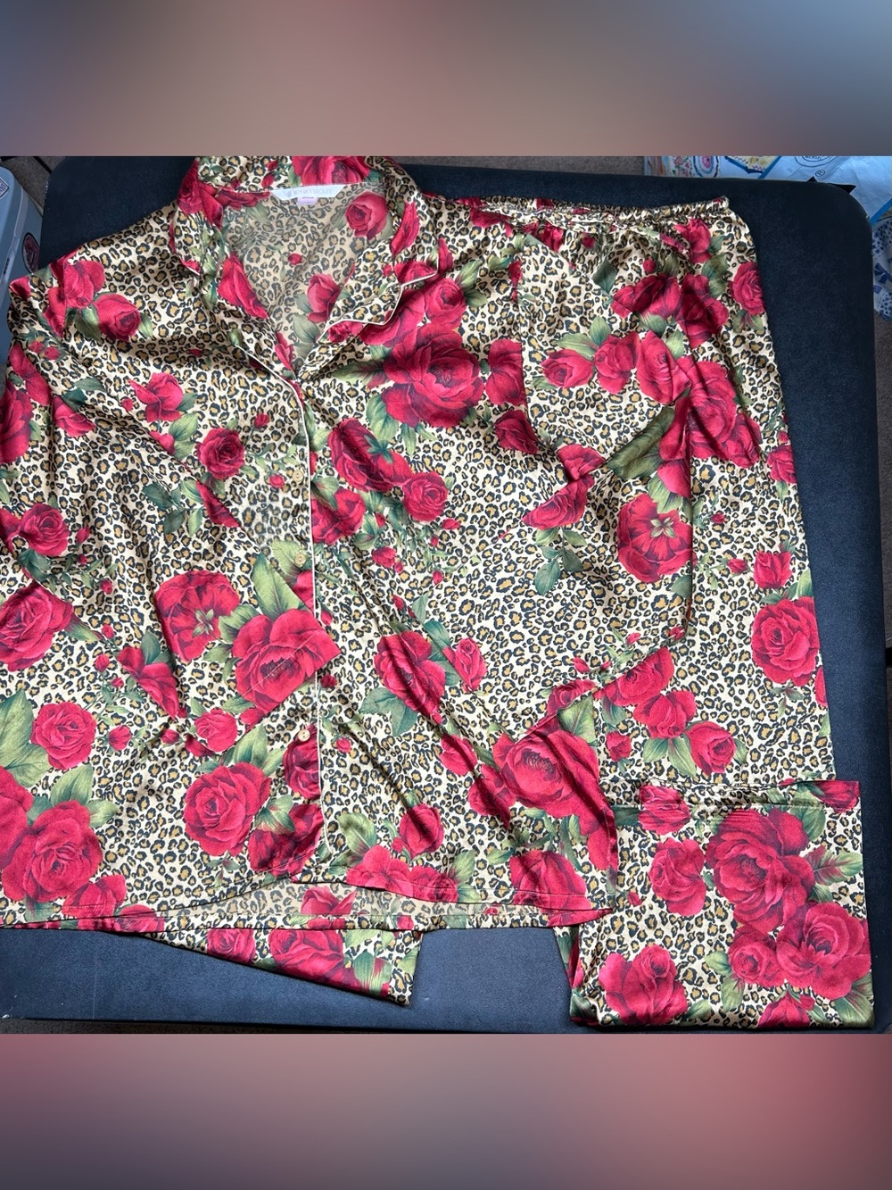 Victoria’s Secret Women’s Size L Y2K Leopard & Rose Print Pajama Set
